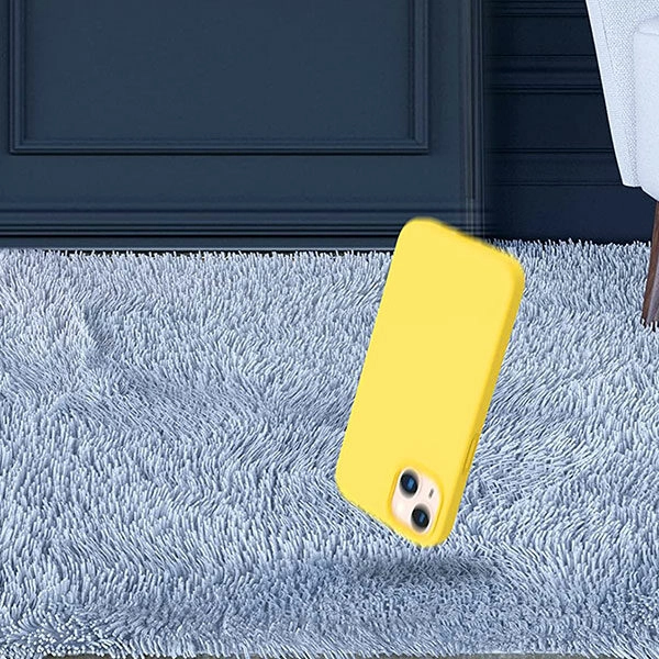 כיסוי לאייפון 13 סיליקון צהוב עם מגע קטיפה