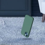 כיסוי לאייפון 13 סיליקון ירוק עם מגע קטיפה
