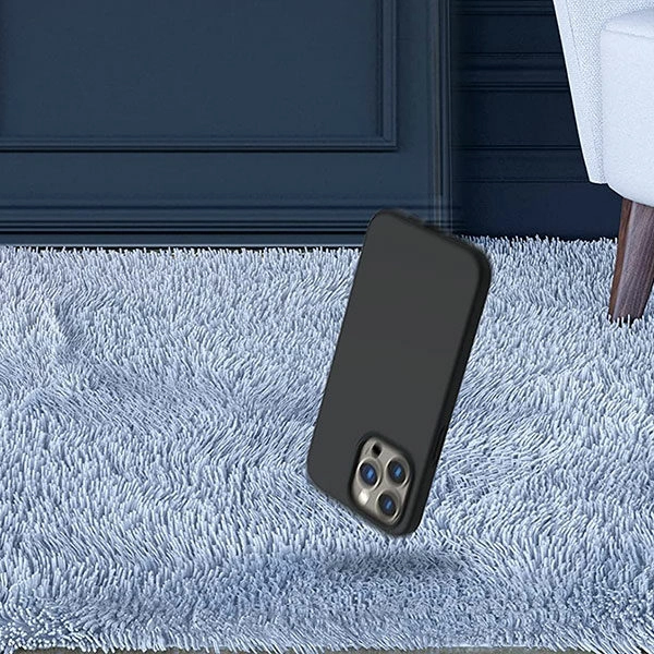 כיסוי לאייפון 13 פרו סיליקון שחור עם מגע קטיפה