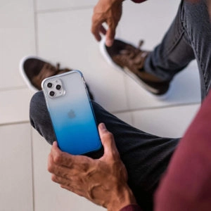 כיסוי לאייפון 12 פרו כחול שקוף קשיח עם מסגרת אלומיניום Raptic Air