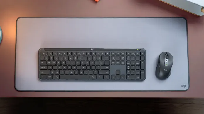 סט אלחוטי Logitech MK950 Slim עכבר ומקלדת בצבע Off-White לפרודקטיביות מקסימלית