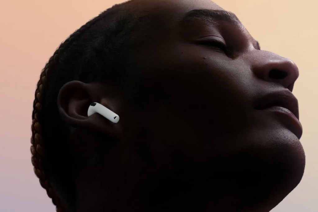 השוואה בין Airpods 4 עם סינון רעשים ו Airpods Pro 2 1