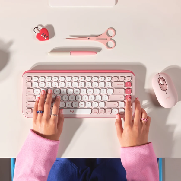 סט מקלדת ועכבר אלחוטיים Logitech POP ICON Combo שחור | עיצוב מיוחד, שקט ומותאם אישית