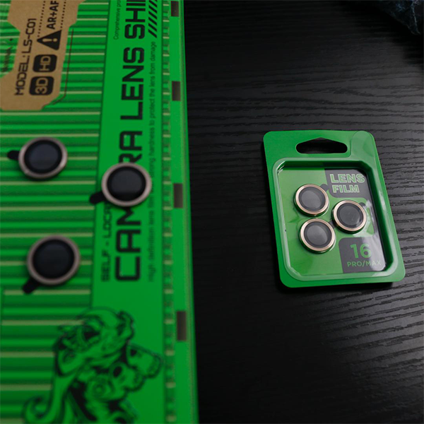 מגן מצלמה לאייפון 16 פלוס שחור עמיד וקשיח | Camera Lens Protector