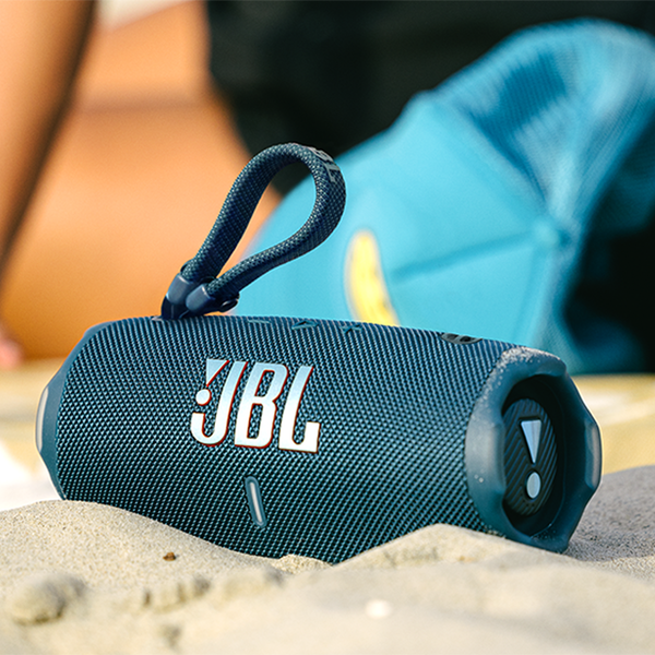 רמקול אלחוטי JBL Charge 6 לבן | סאונד עוצמתי וסוללה חזקה