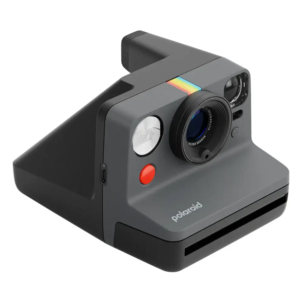 מצלמת פולארויד Polaroid Now Instant Camera Gen 3 בצבע שחור | לפיתוח מיידי ותוצאה אייקונית תוך 15 דקות