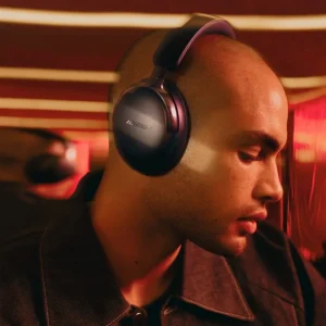 אוזניות קשת Bose Quietcomfort Ultra 2nd Gen שחורות | סאונד איכותי עם ביטול רעשים, סוללה עוצמתית בעיצוב מרהיב 7