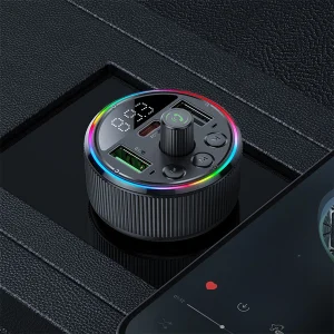 מטען לרכב עם משדר Fm אלחוטי, טעינה מהירה בהספק Pd 30w לטעינה מהירה ותאורת Rgb צבעונית | Hoco E82 Guerrero 3